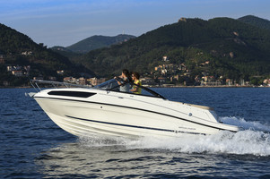 Bayliner VR5 Cuddy med Mercruiser sterndrive