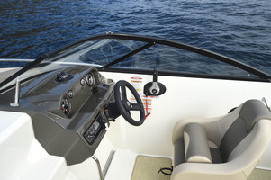Bayliner VR5 Cuddy med Mercruiser sterndrive